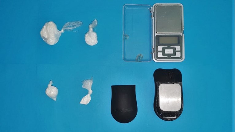 Splitska policija prilikom pretrage stana pronašla 22 grama kokaina